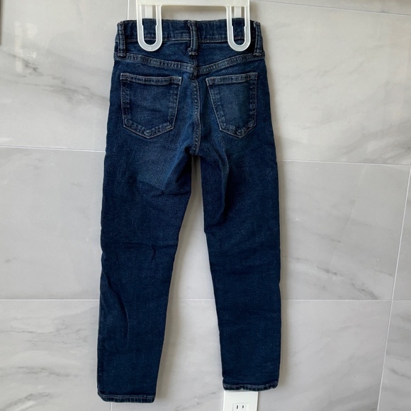 2/$16 Old Navy Original Taper Jeans - Boys 7 - Picture 3 of 3